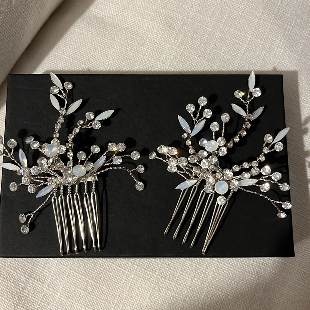 Wedding hairpiece comb (2 pieces)